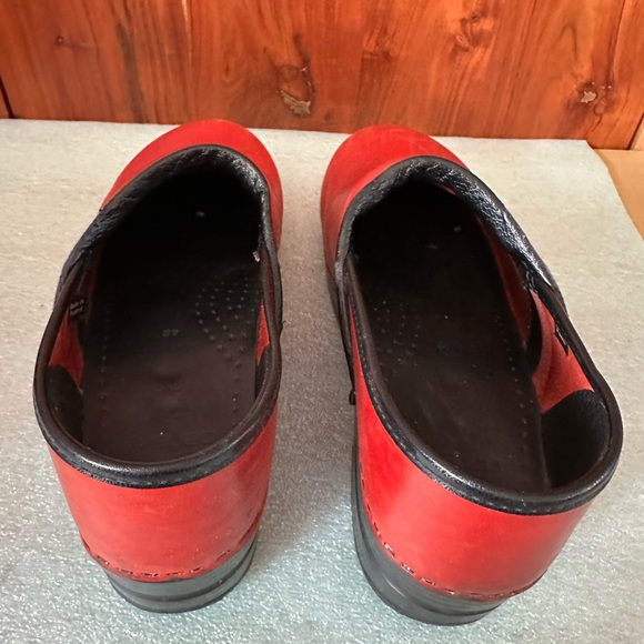 Dansko Red size 42 oil style - Picture 5 of 7
